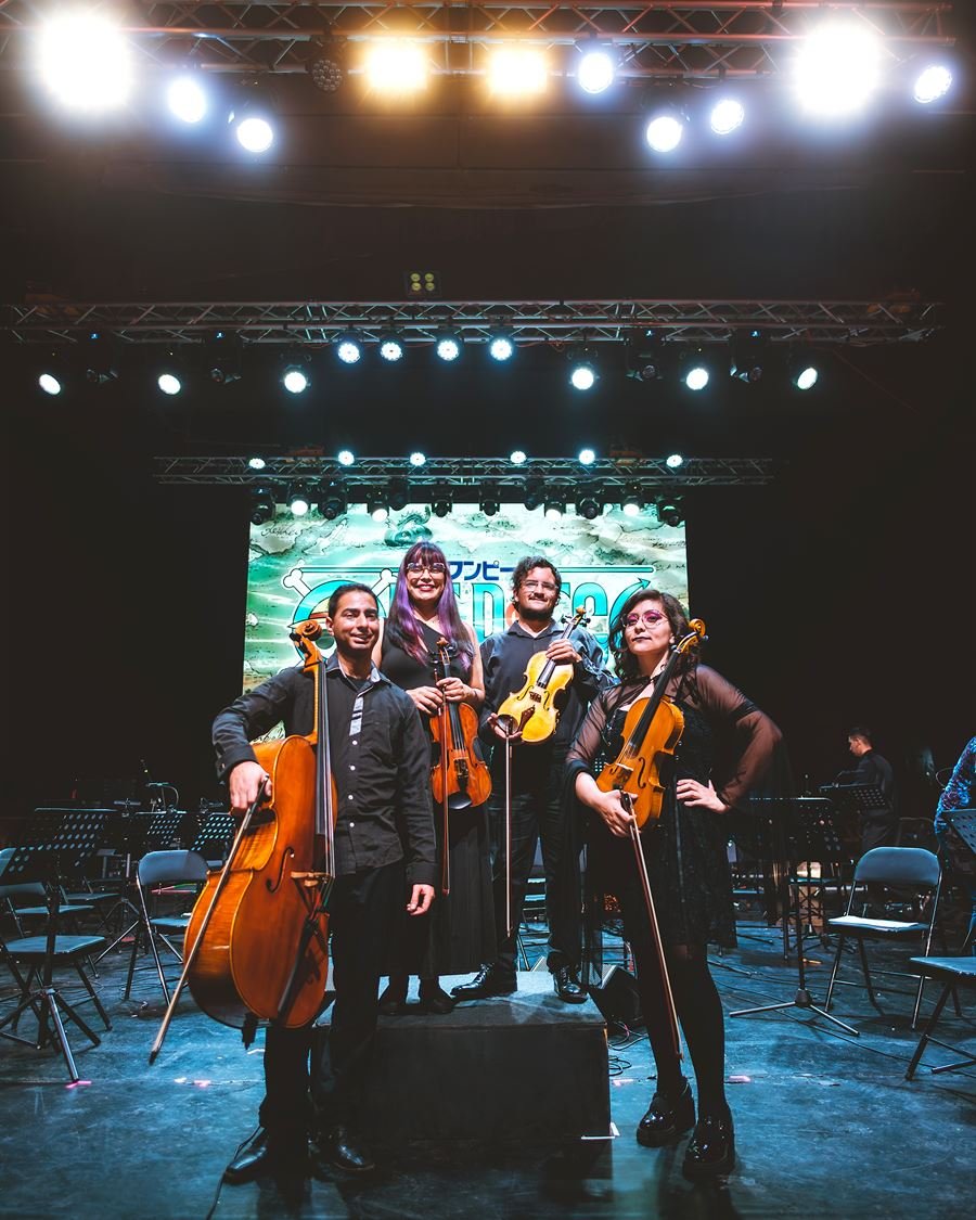 Integrantes del Cuarteto Brontë con sus instrumentos